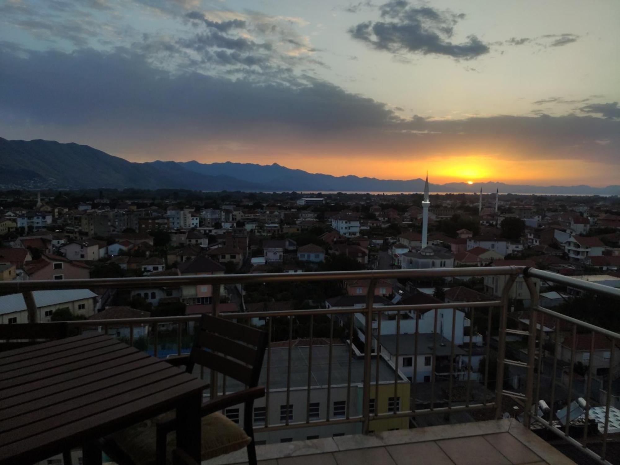 Sunset View Apartment Shkoder Rooftop エクステリア 写真